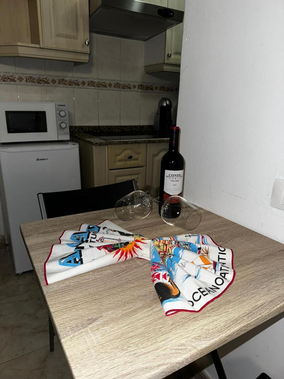 Paseo De Gracia - Lovely Studio By The Sea! ลอส กริสเตียนอส ภายนอก รูปภาพ